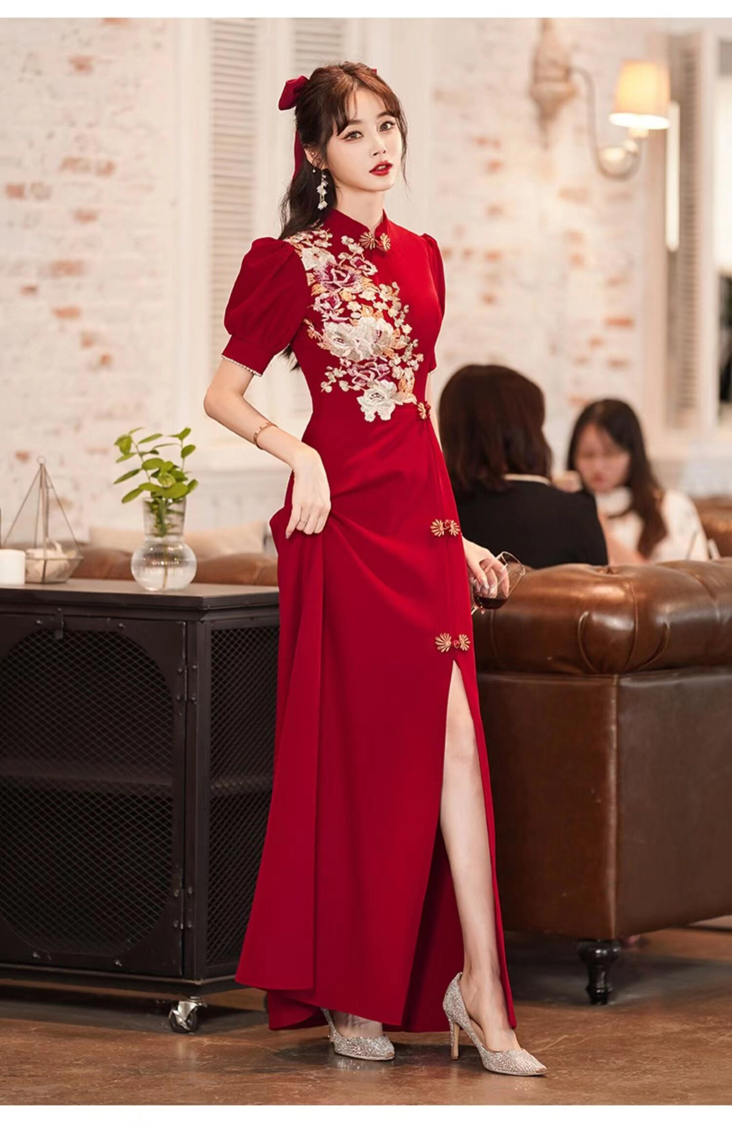 Sườn Xám Màu Đỏ Trang Phục Mời Rượu Trang Phục Kết Hôn Thu Đông Mẫu Mới 2023 Cô Dâu Lễ Phục Kiểu Trung Quốc Hồi Môn Váy Liền Đính Hôn