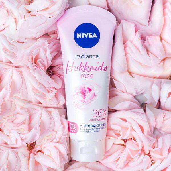 Sữa rữa mặt nivea hoa hồng nhật bản