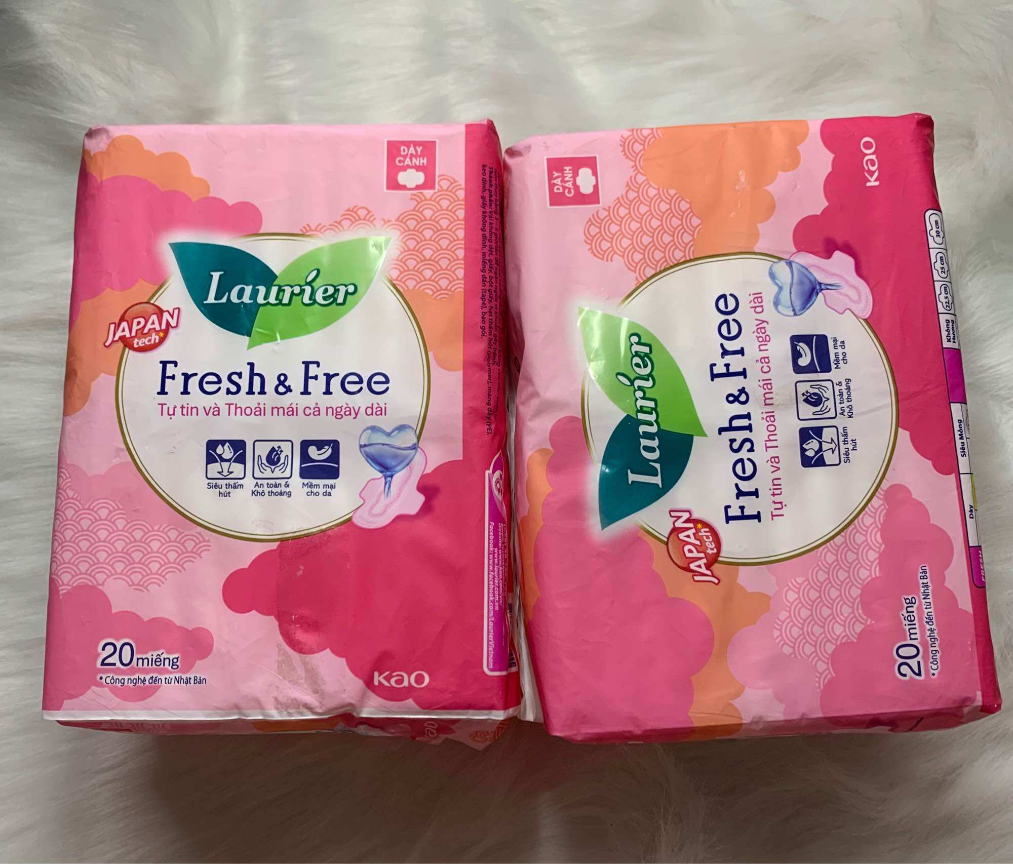 Băng vệ sinh Laurier Fresh&Free dày cánh 20 miếng