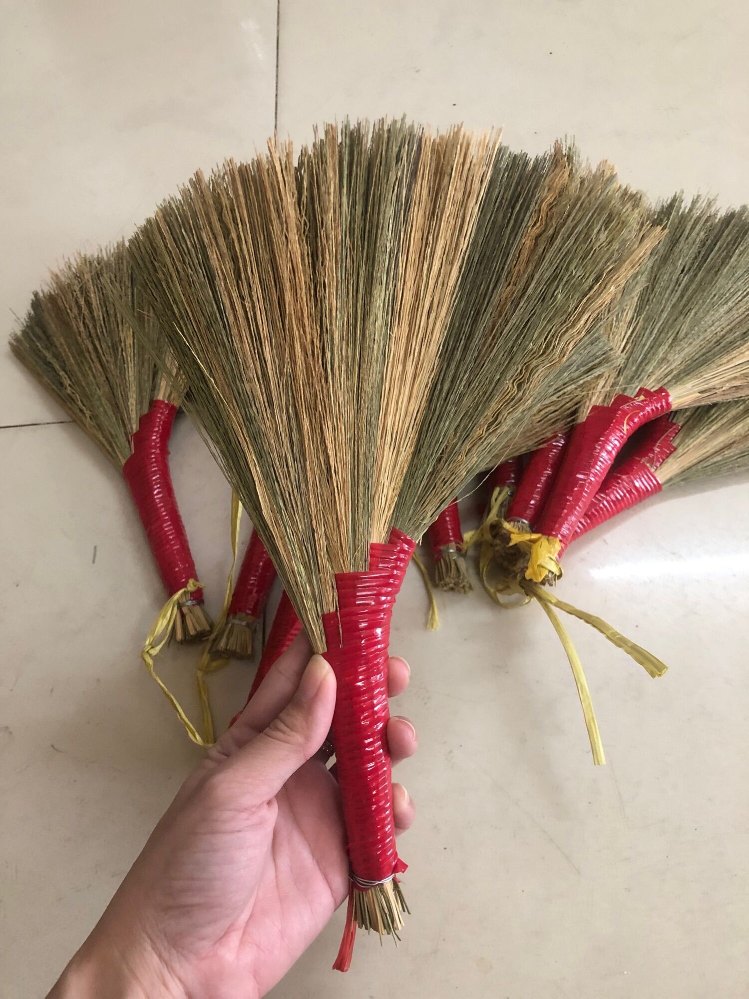 CHỔI CỎ MINI QUÉT BẾP