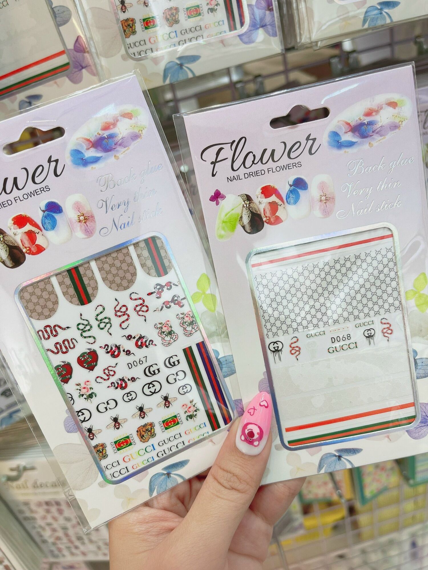 STICKER THƯƠNG HIỆU 13k/2Tấm