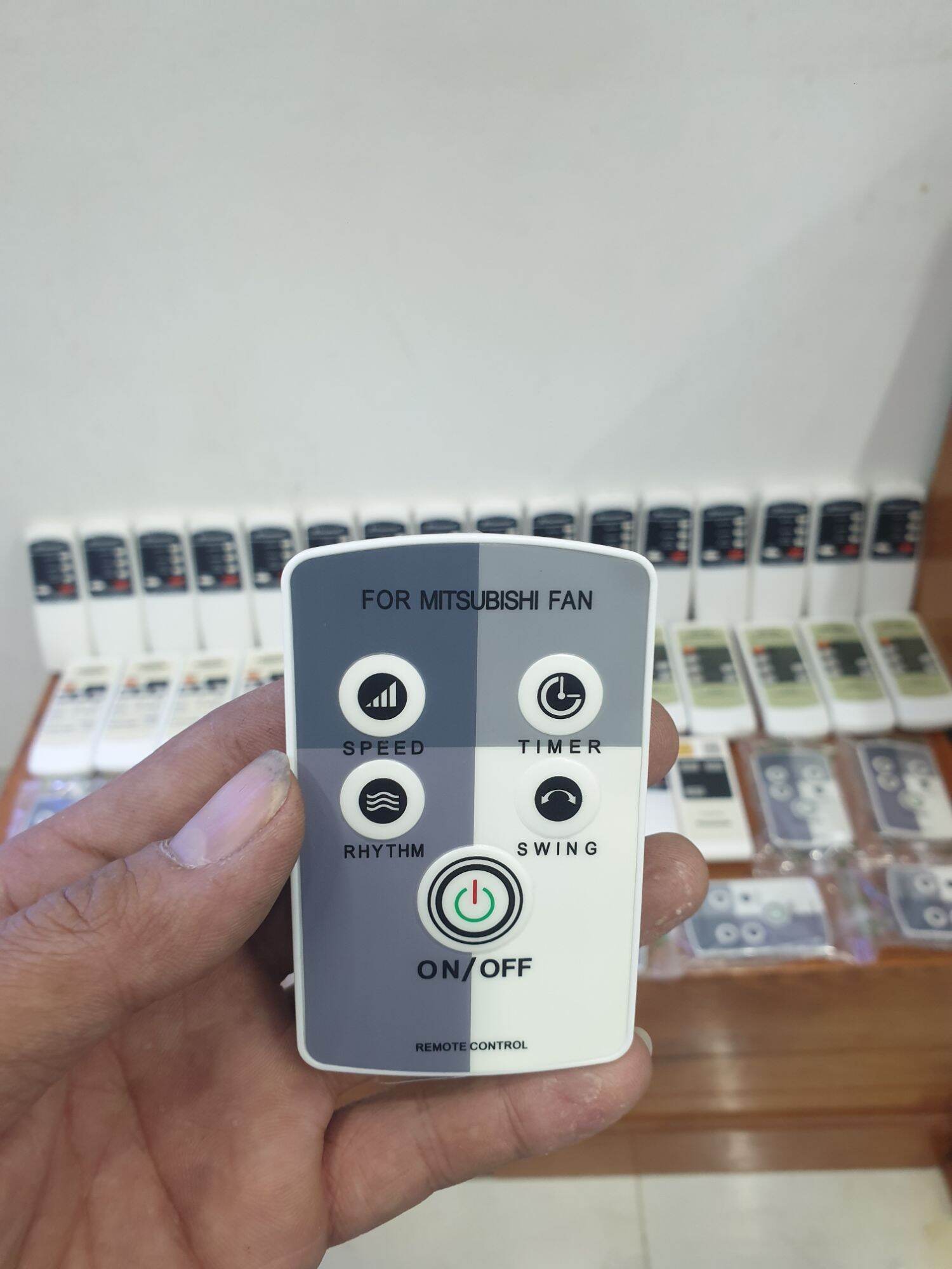Remote điều khiển quạt trần PANASONIC 4 cánh