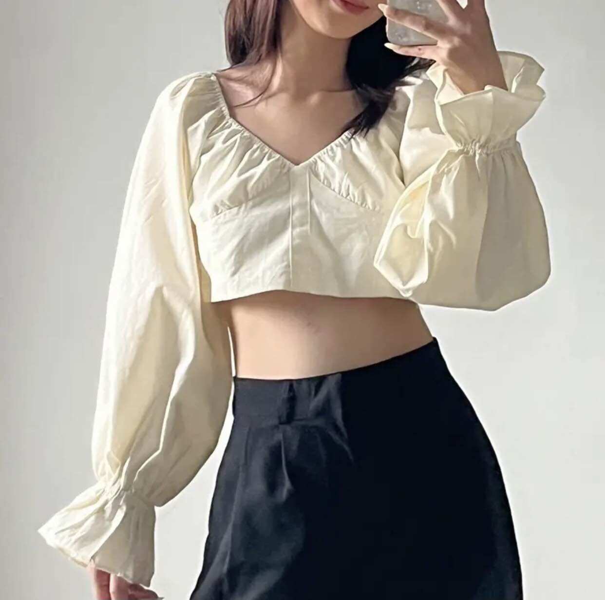 DOB - Áo croptop Mubi