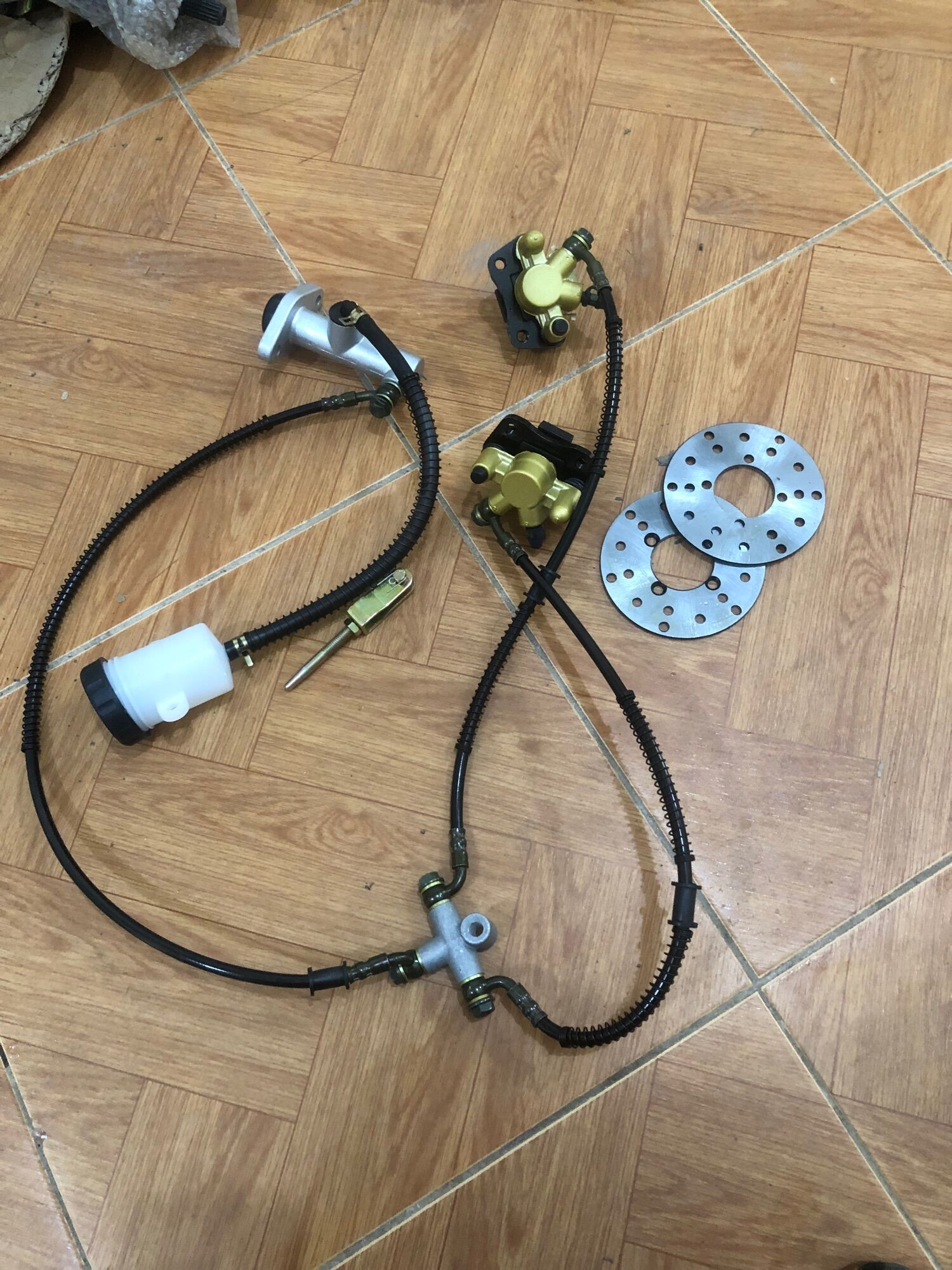 Phanh kép tổng to