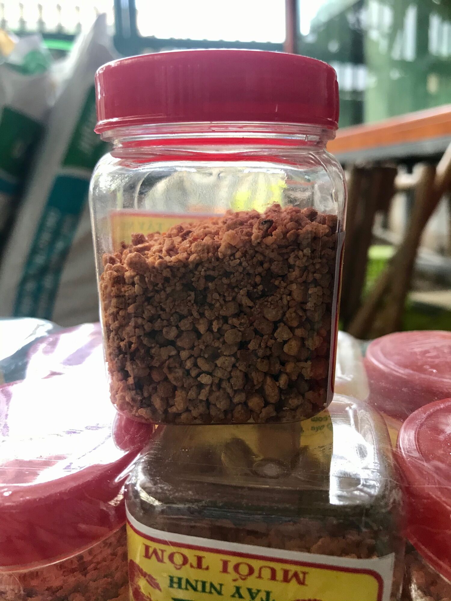 Muối tôm Tây Ninh dùng chấm trái cây rất ngon