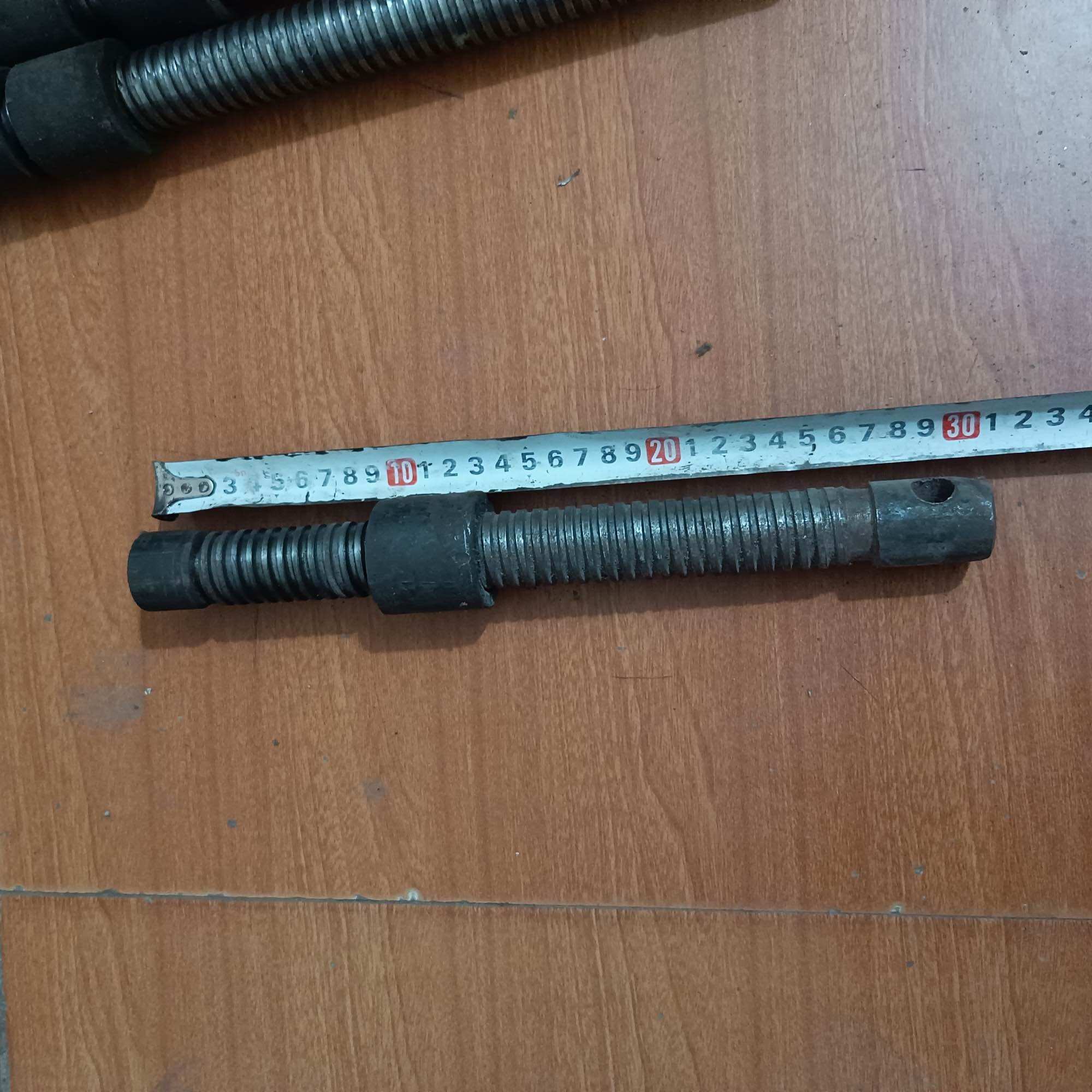 Vít me phi 30x30