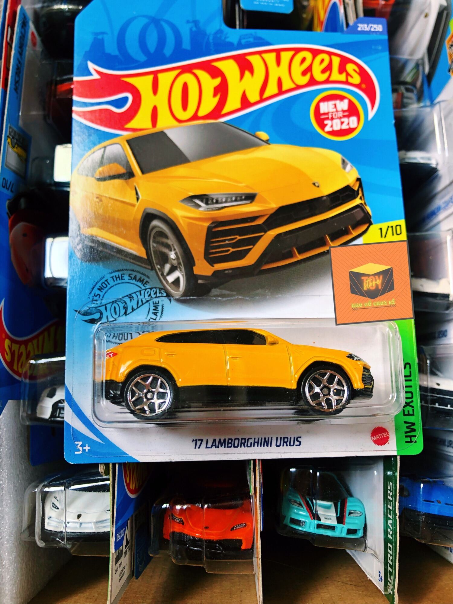 Xe Mô Hình Hot Wheels tỉ lệ 164 17 Lamborghini Urus (Yellow Vàng) (Model  2017) - MixASale
