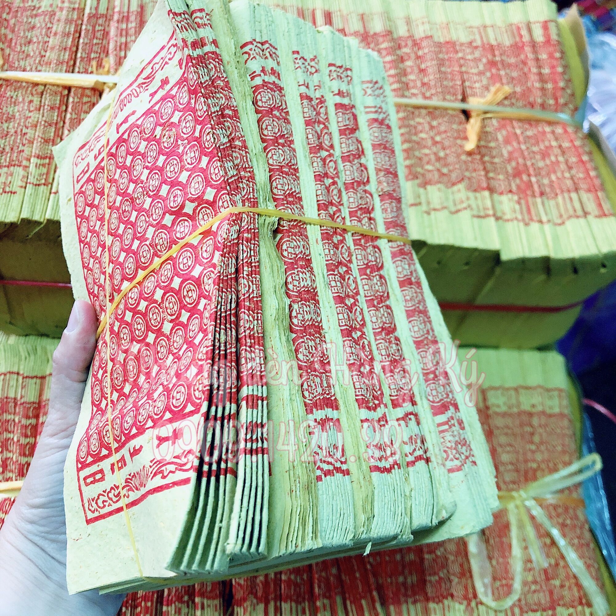 Hàng mã xu vàng ( chuỗi bắc) 1 cục 100 xấp