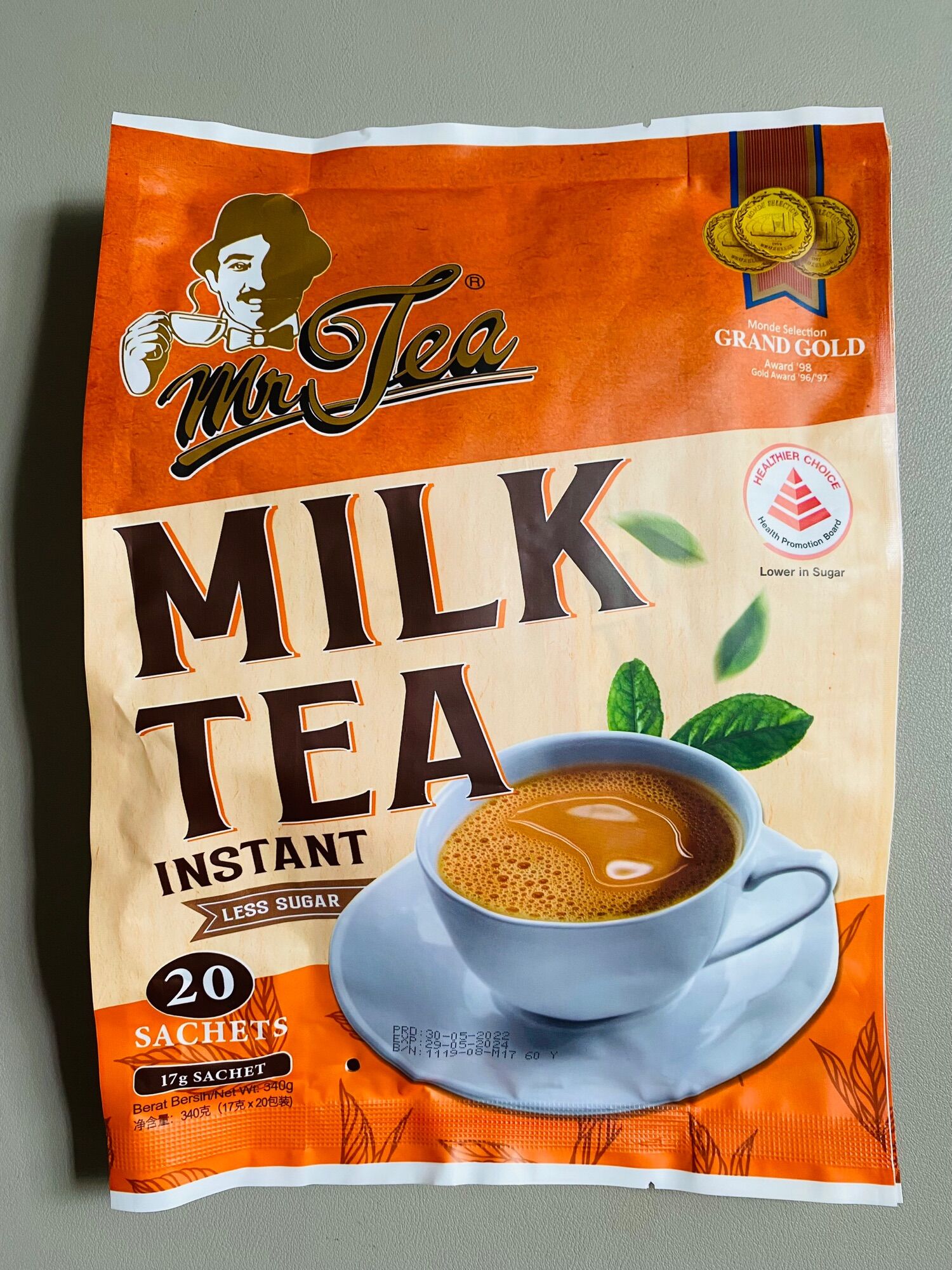 Trà sữa uống liền Milk Tea của Mr Tea - Singapore