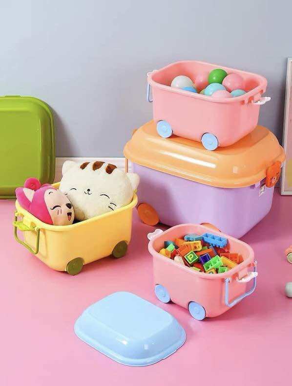 Mua thùng xe tặng 10 bịch khăn giấy ướt