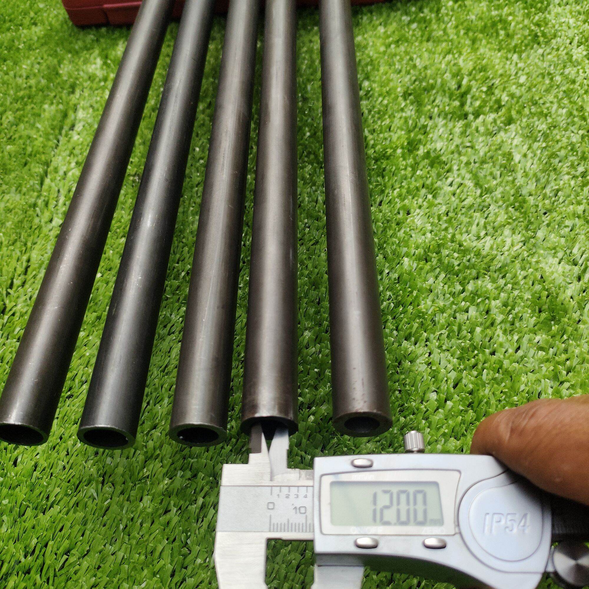 Ống thép đúc liền mạch lỗ trong 12 phi ngoài 15