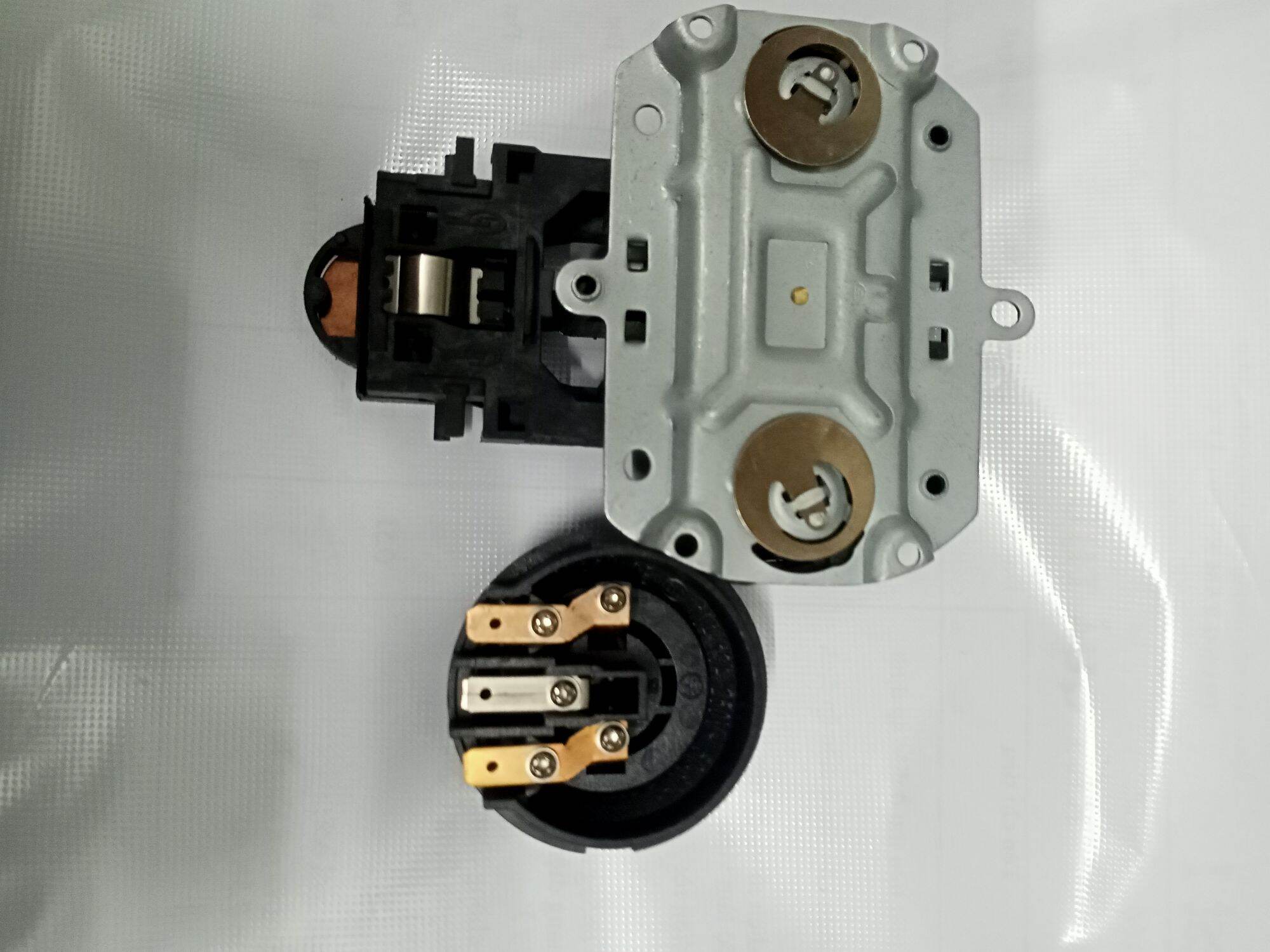 Rơ le ấm siêu tốc