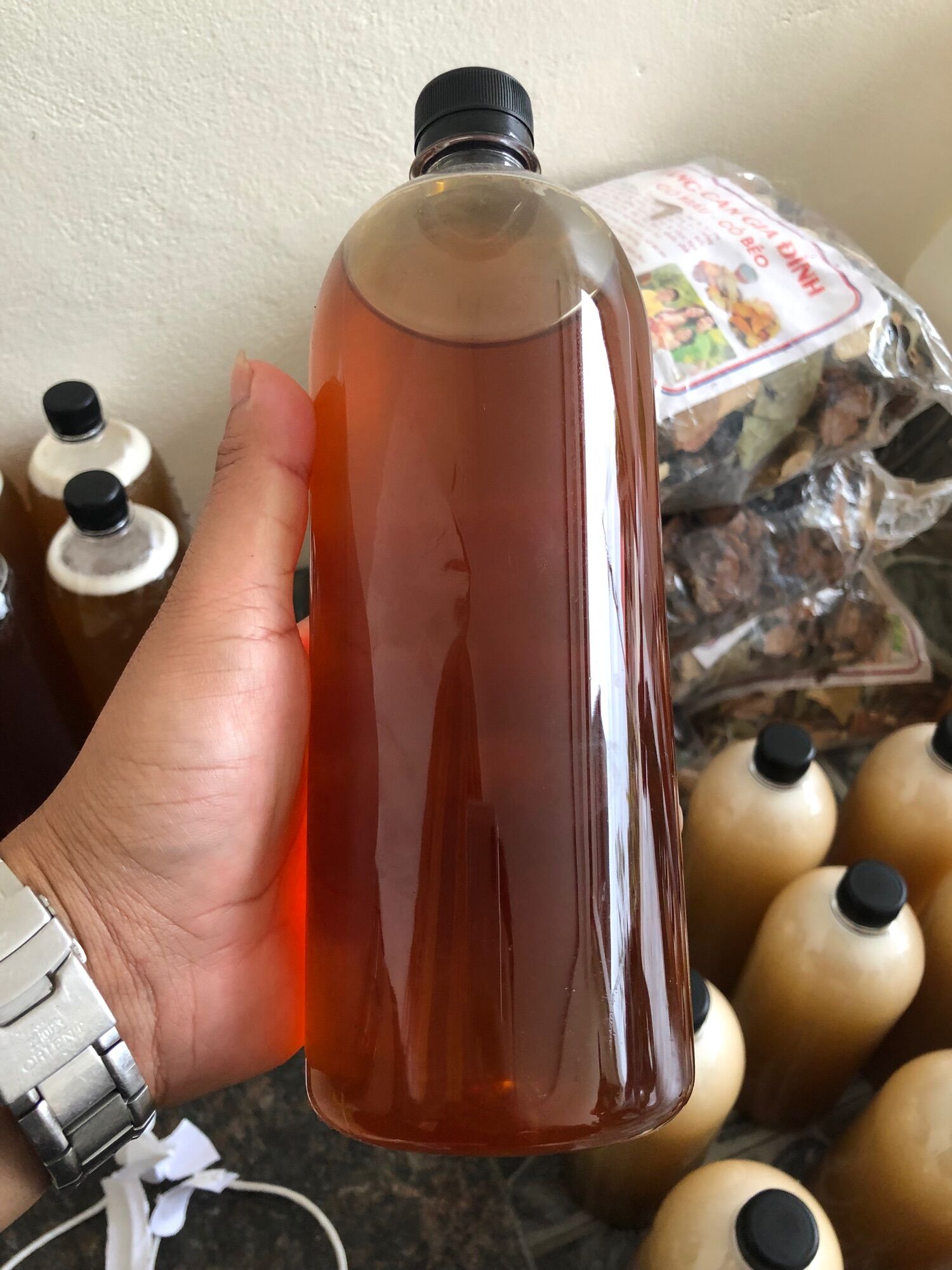 Mật Ong Hoa Táo Mèo Tự Nhiên  (1lít = 1,4kg)