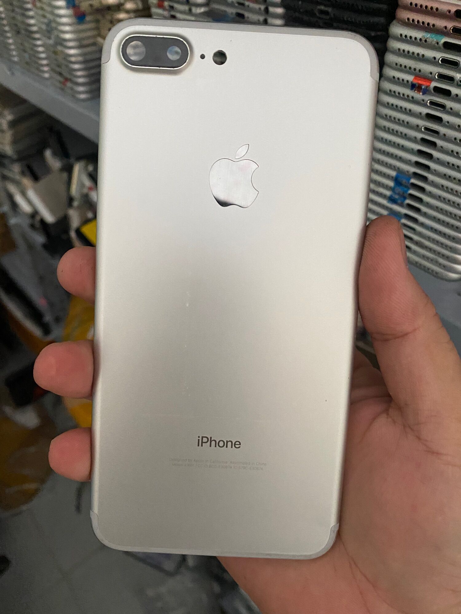 Vỏ 7plus zin bốc máy rất đẹp 90-95%