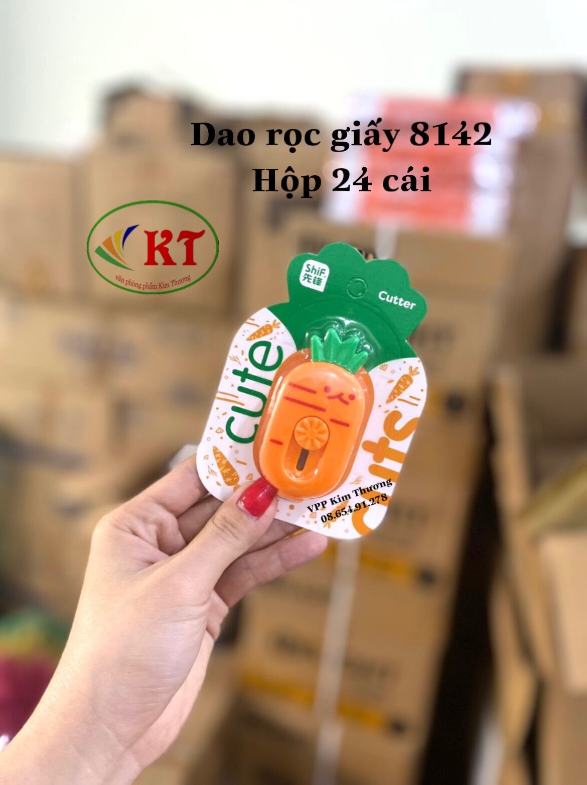 Dao rọc giấy kiểu hình carot mã 8142