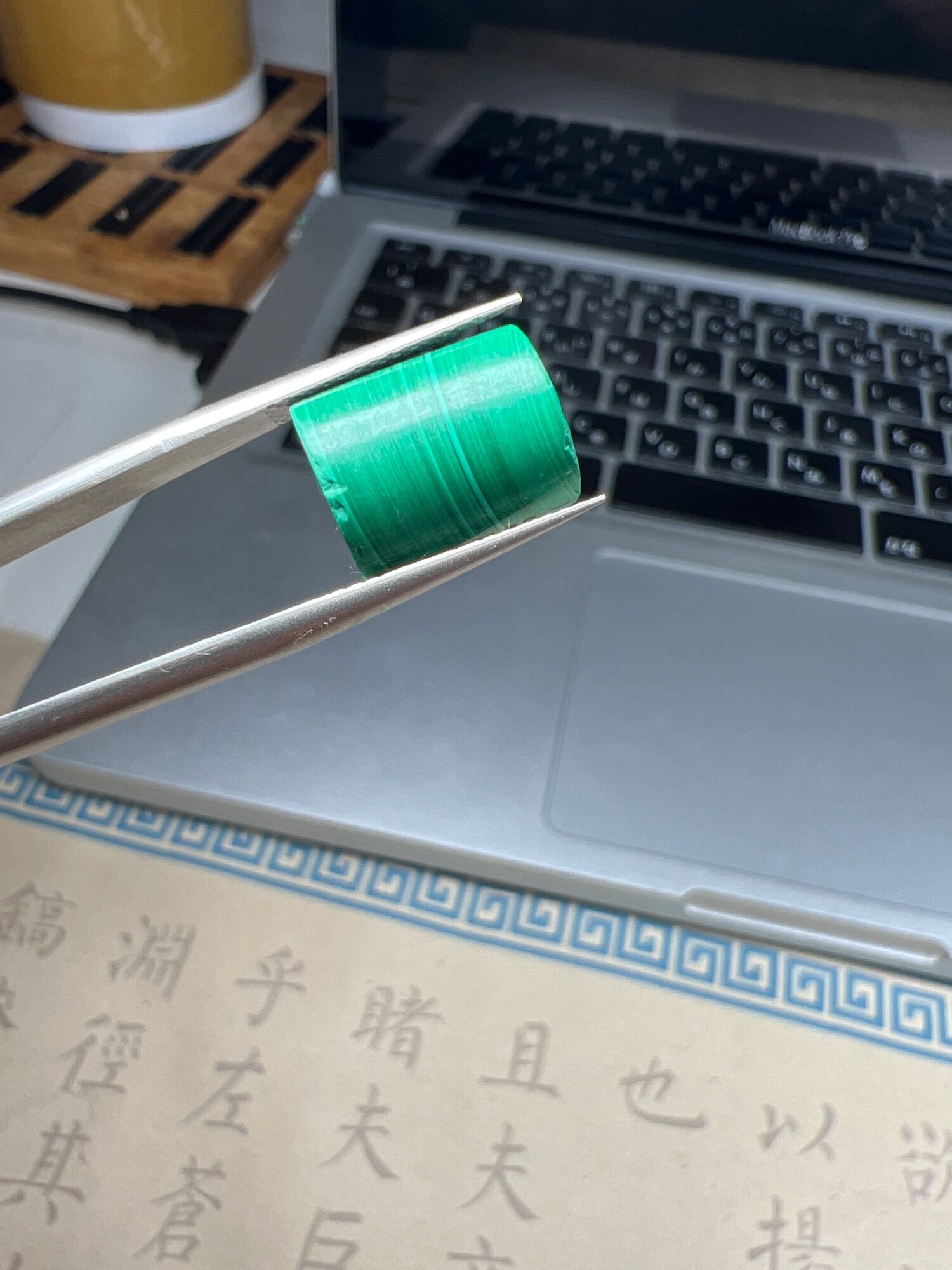 940MN-ĐÁ KHỔNG TƯỚC MALACHINE XANH SỌC ( THIÊN NHIÊN)