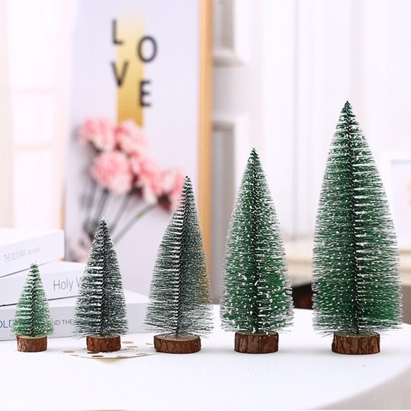 Cây thông Noel mini để bàn trang trí Giáng Sinh