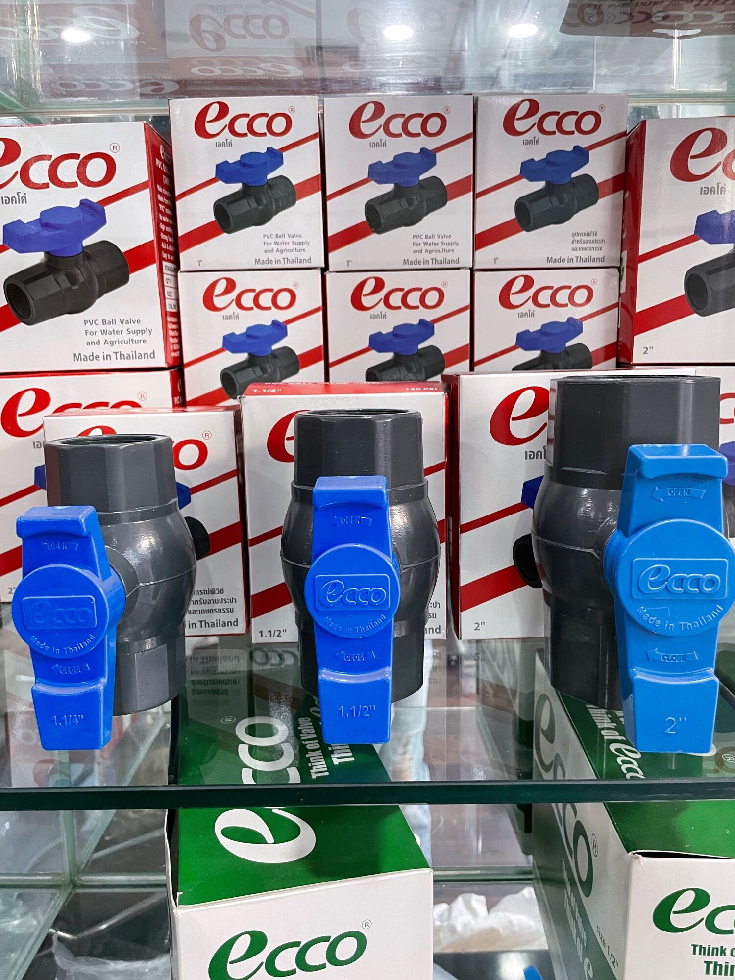 Van khóa nước ECCO phi 49 có ren trong nhập khẩu từ Thái Lan