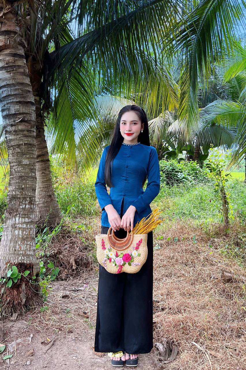 Bồ bà ba trơn lụa sang trọng