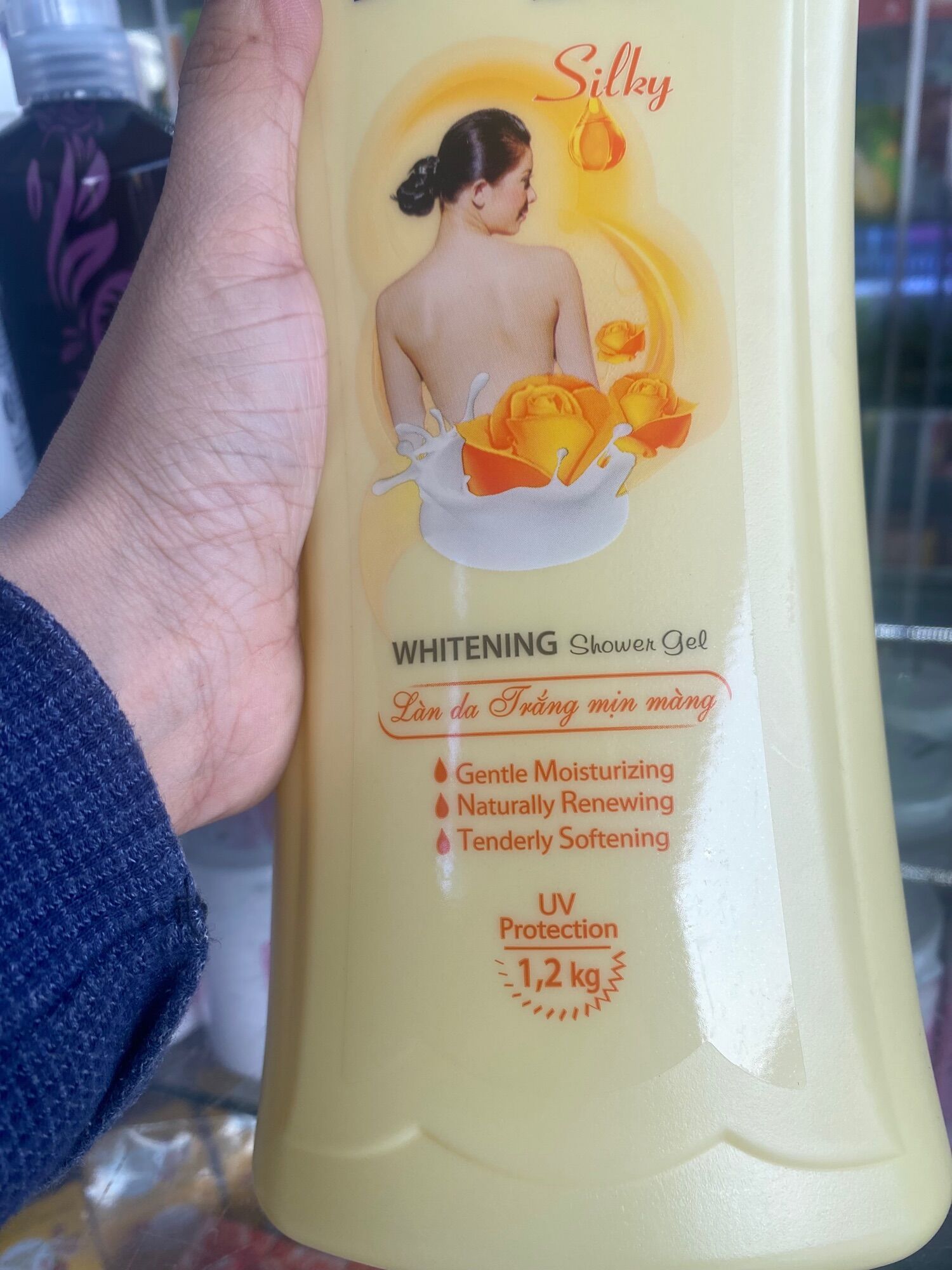 Sữa tắm e100 vàng silky 1200ml