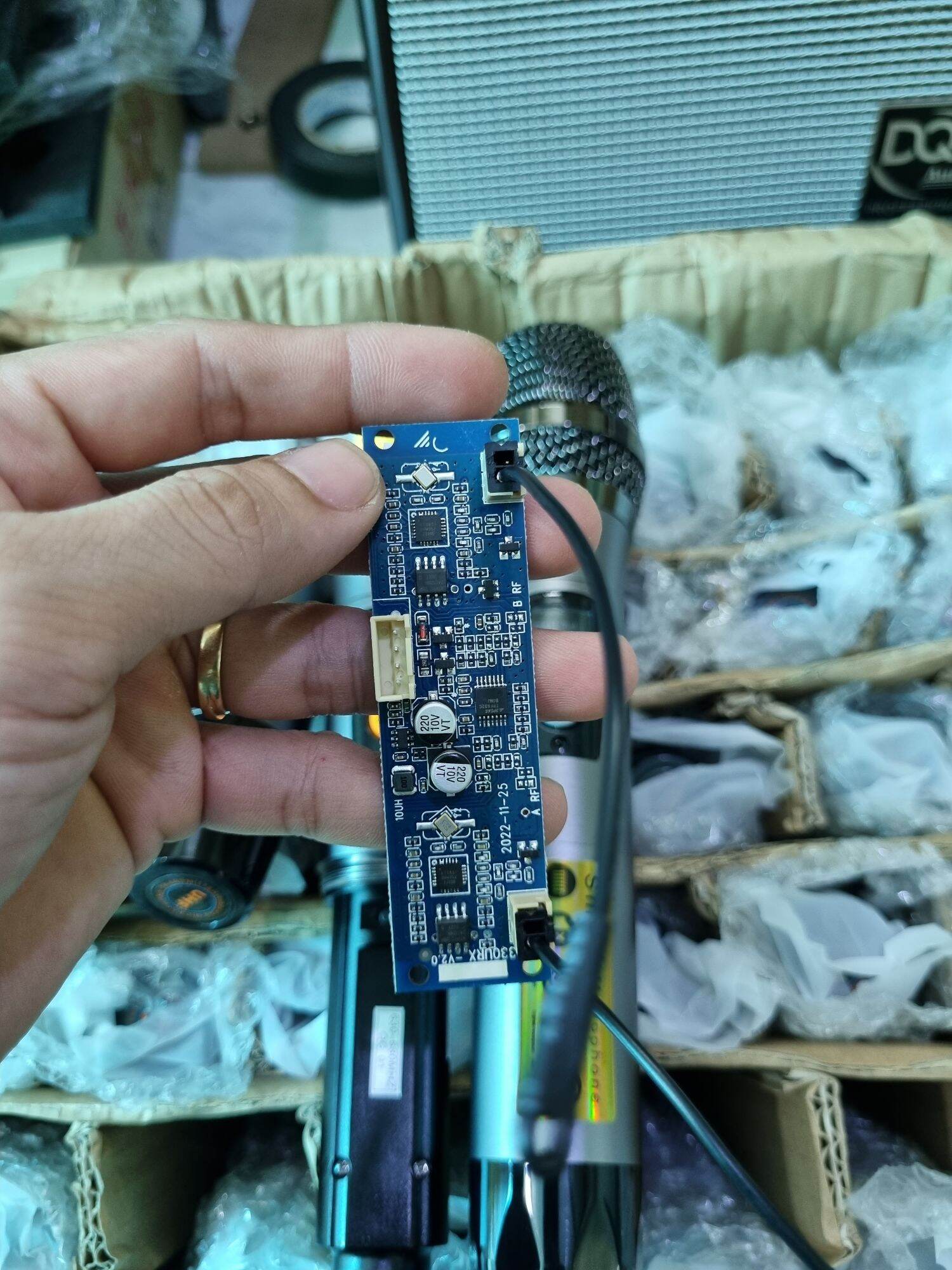 micro loa kéo t630 uhf xám, tiết kiệm pin