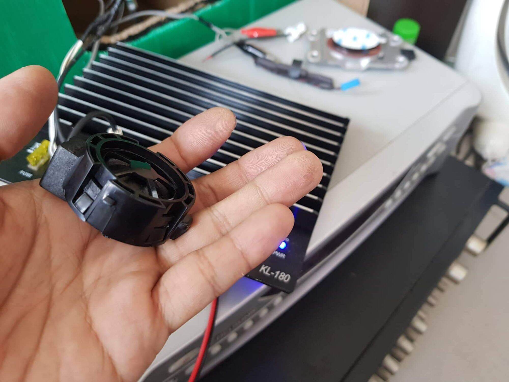 loa treb tháo xe KIA còn đẹp hát tốt ( giá 1 cái )