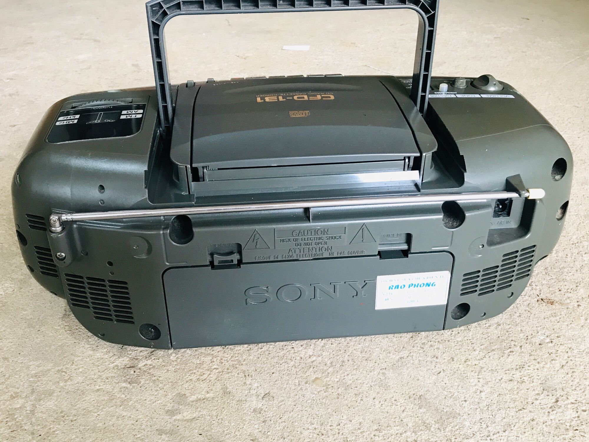 Đài Sony CFD -131 cửa băng tự động đảo chiều reverse