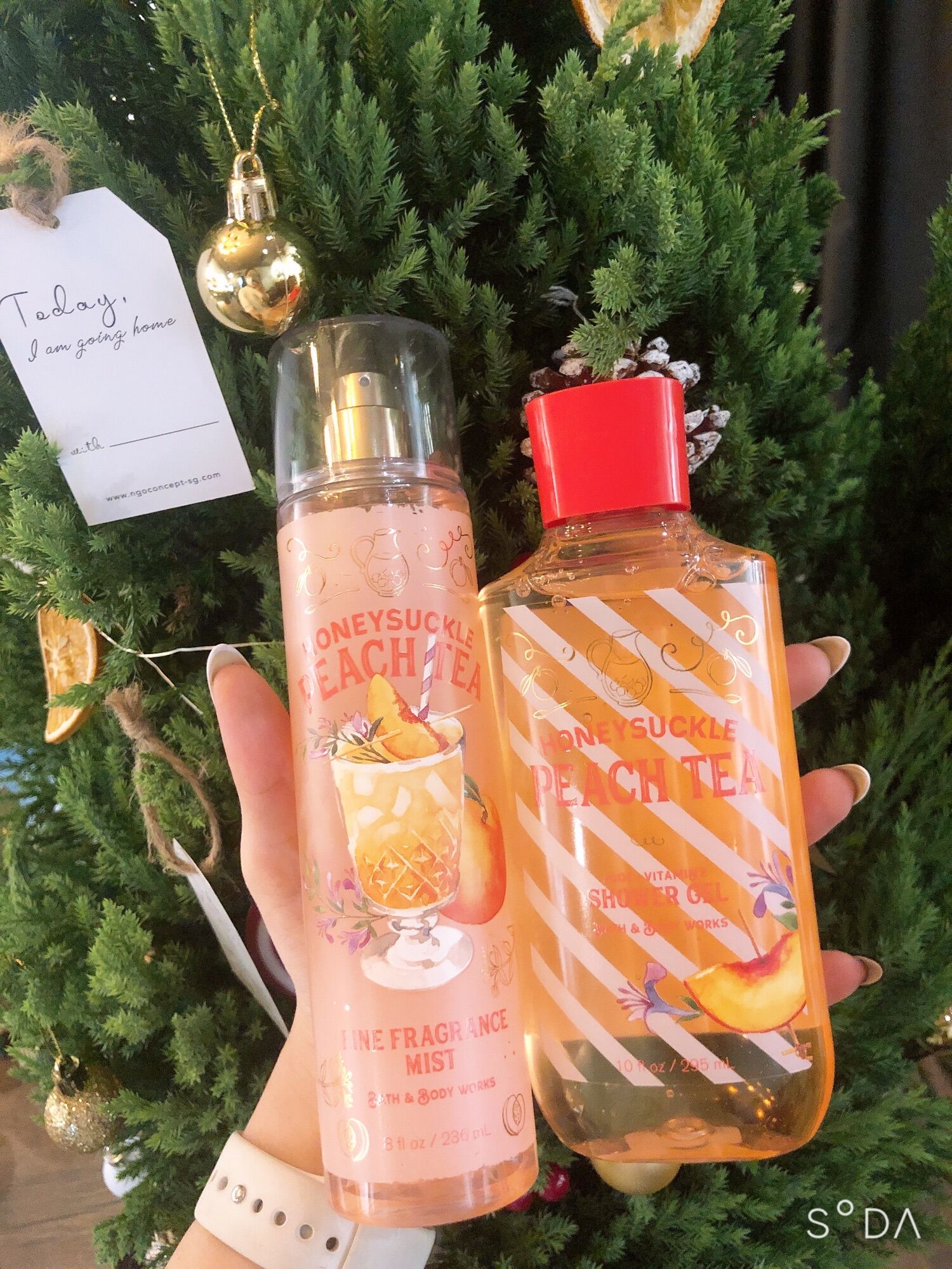 [AUTH] Xịt thơm body mist mùi HoneySuckle Peach Tea