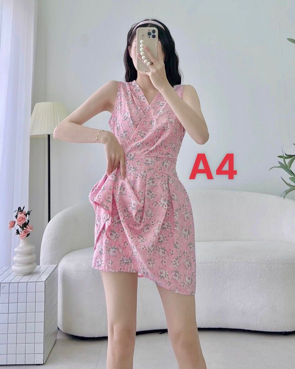 Đầm kèm thêm quần đùi, tim đắp chéo, hoa nhí. Chất lụa hàn.