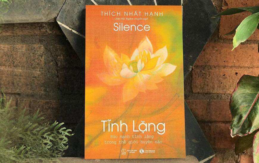 Sách - Tĩnh Lặng