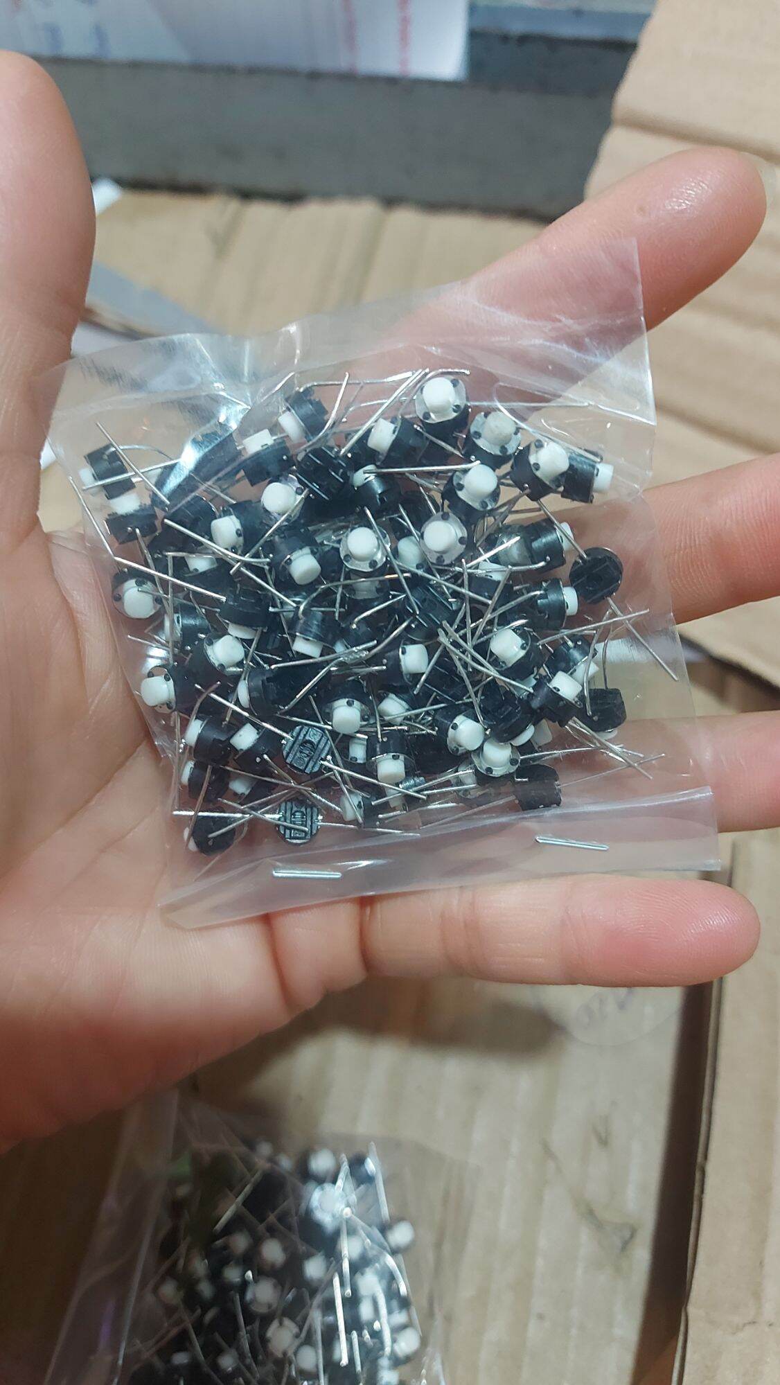100c nút nhấn 2 chân tròn 5.5mm