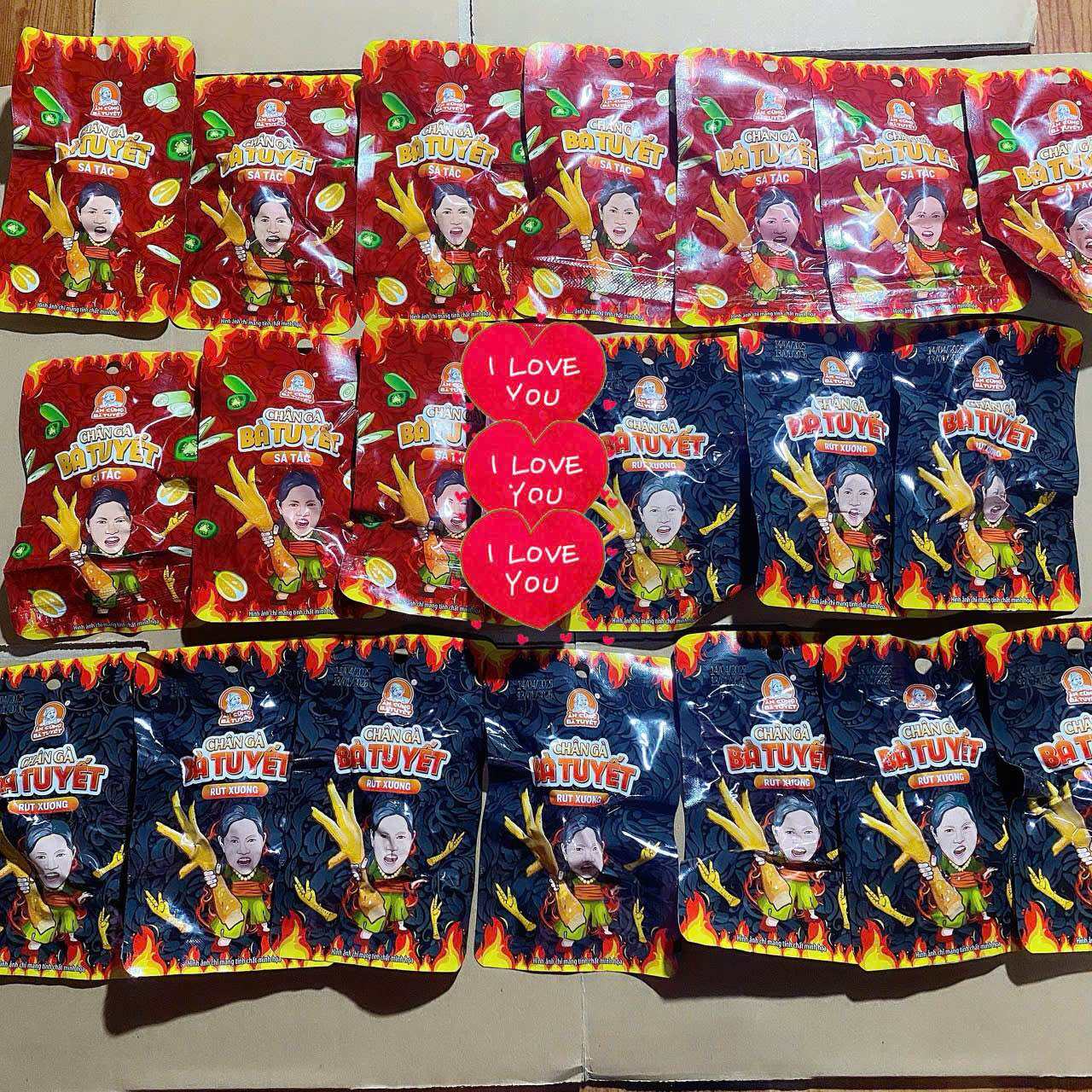 Chân Gà Rút Xương Ăn Cùng Bà Tuyết Combo 20 Gói Mix Sẵn 2 Vị Sả Tắc 10 Đen Tê Cay 10