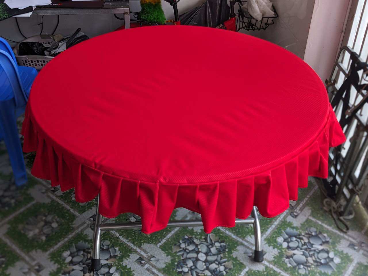 Khăn trải bàn tròn