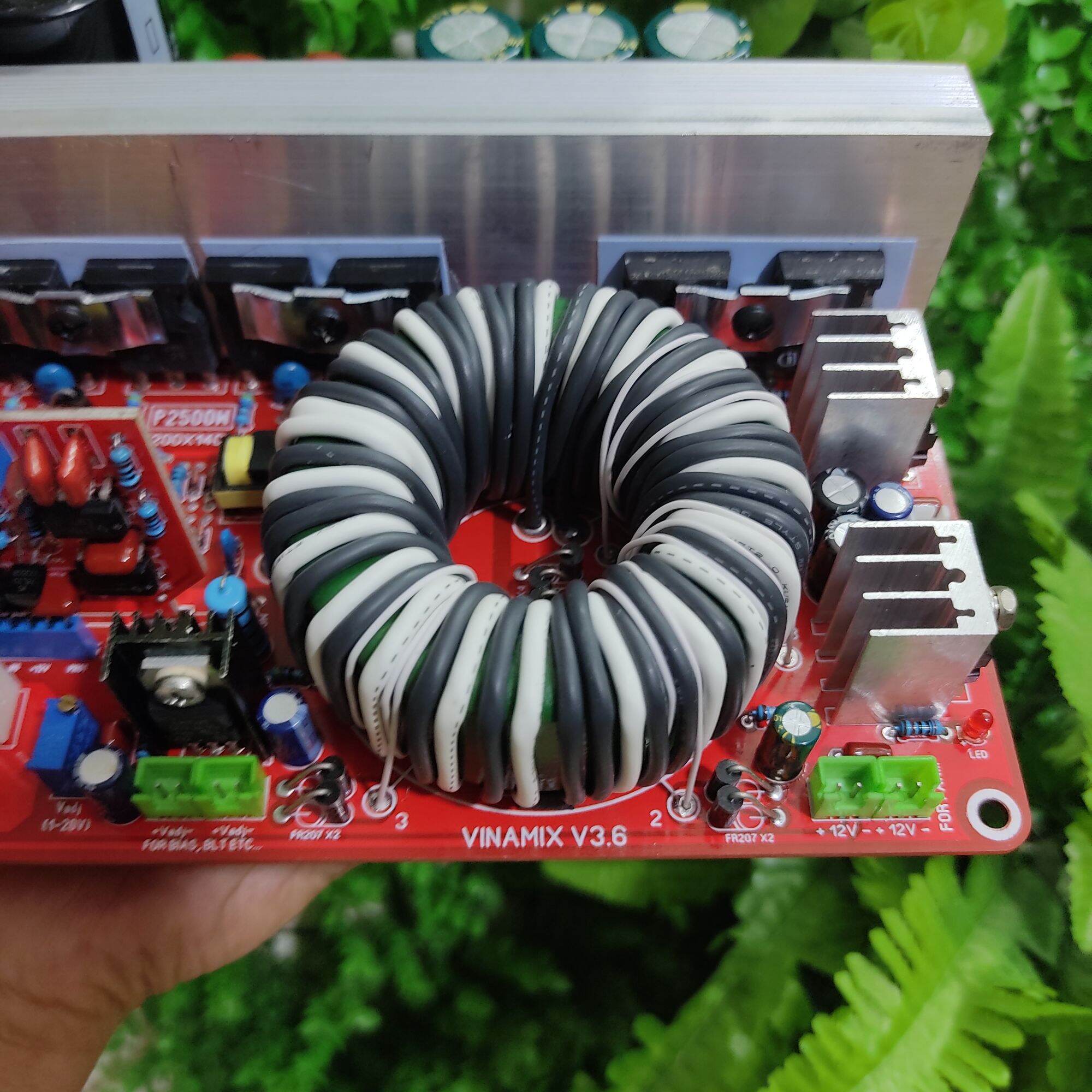 Nguồn xung công suất lớn thay thế cho cục đẩy (2500W RMS)