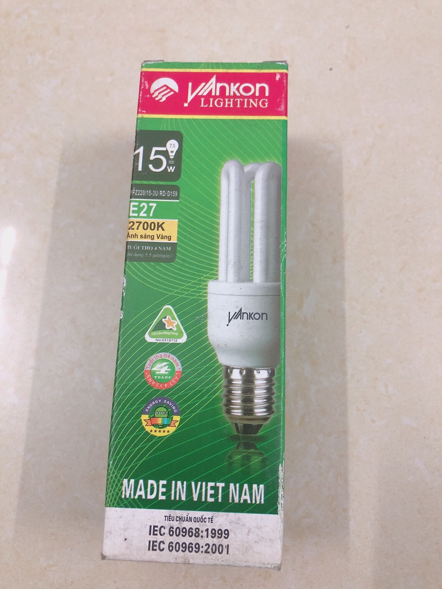 Bóng 15w đuôi vặn E27 ánh sáng vàng Vankon