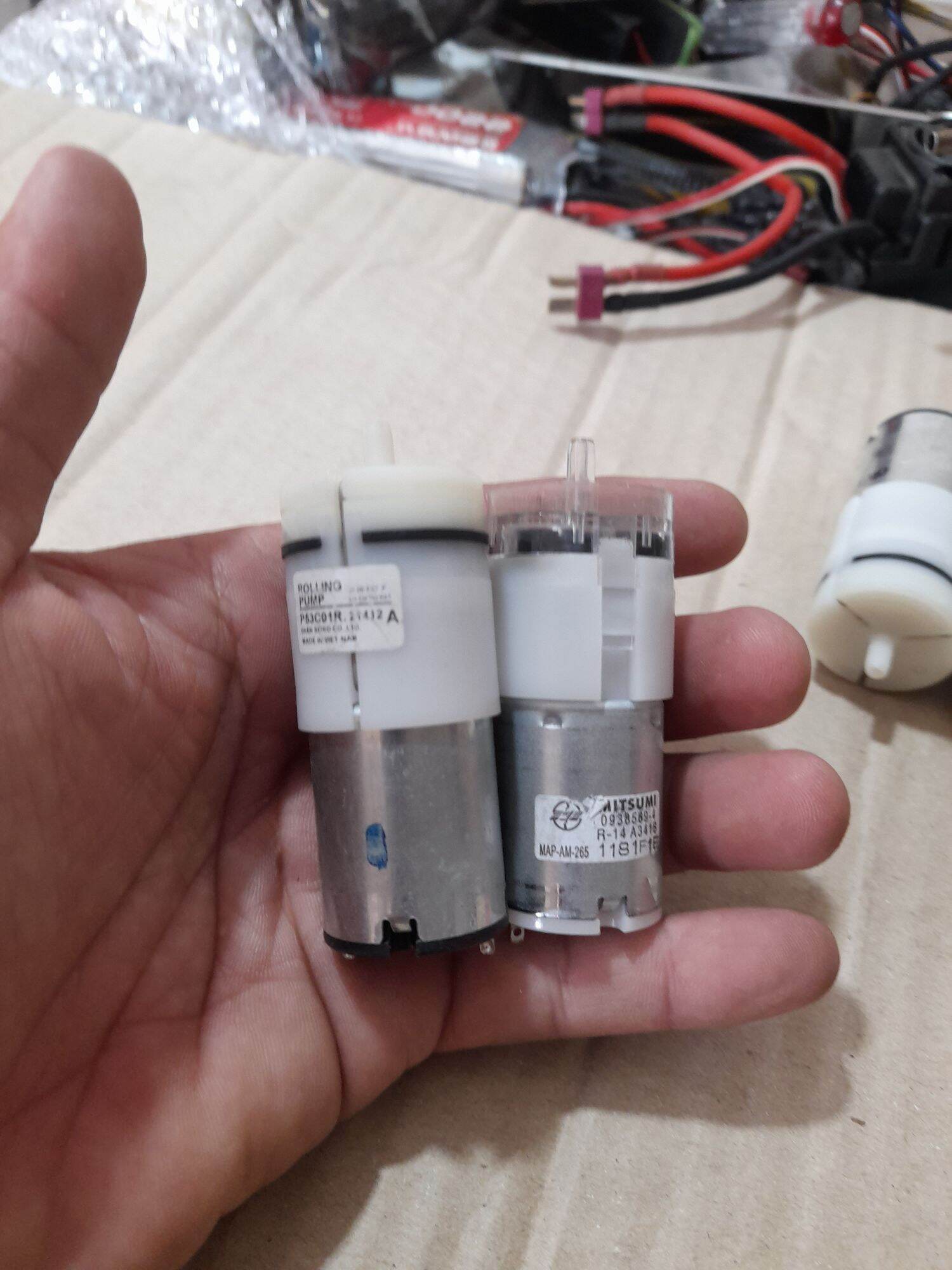 máy bơm hơi mini 6v