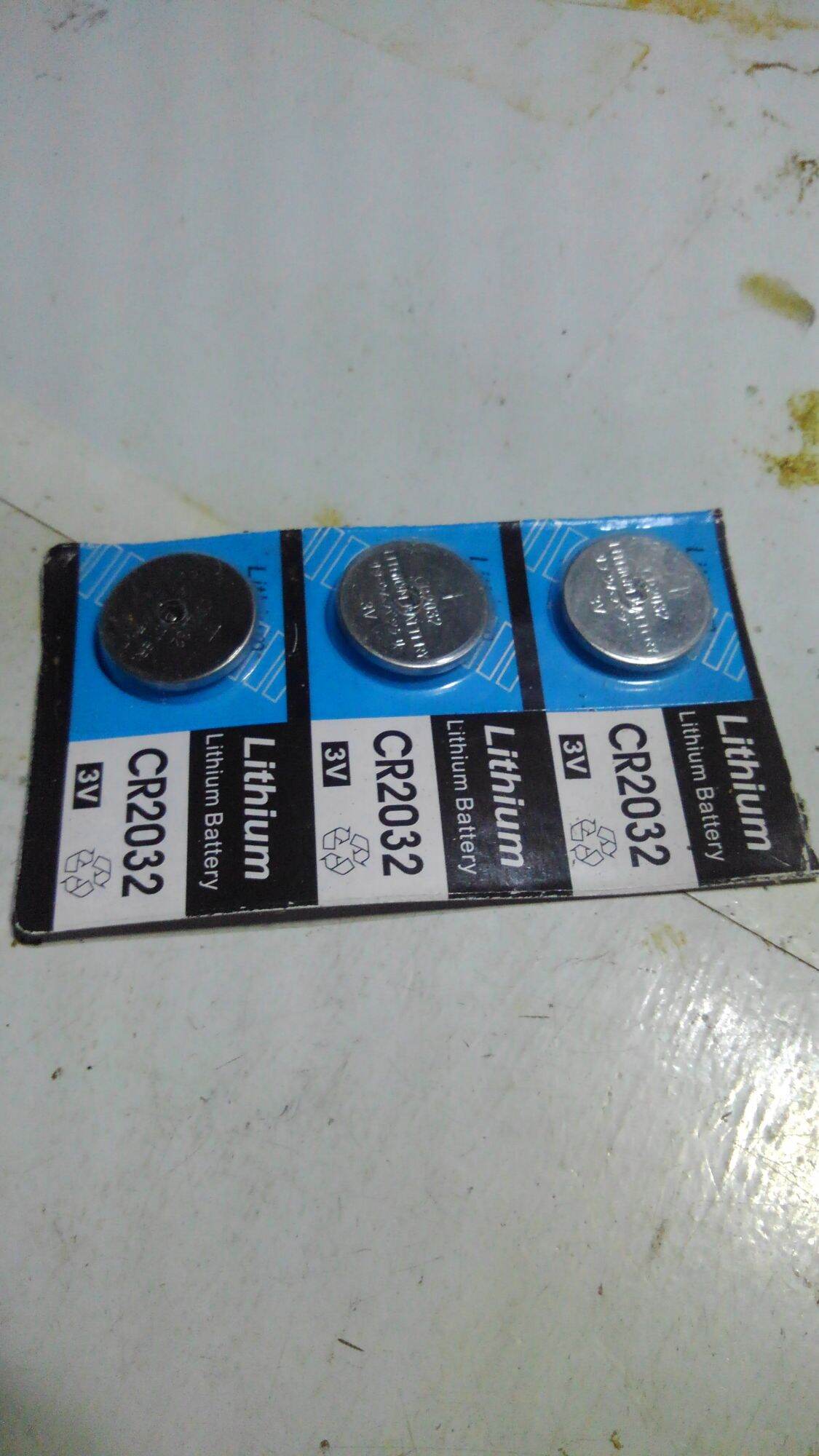 Pin 2032