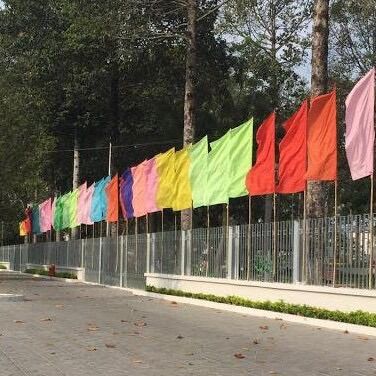 Cờ phướn, cờ chuối 6 màu, cờ màu size 65x180cm vải phi bóng