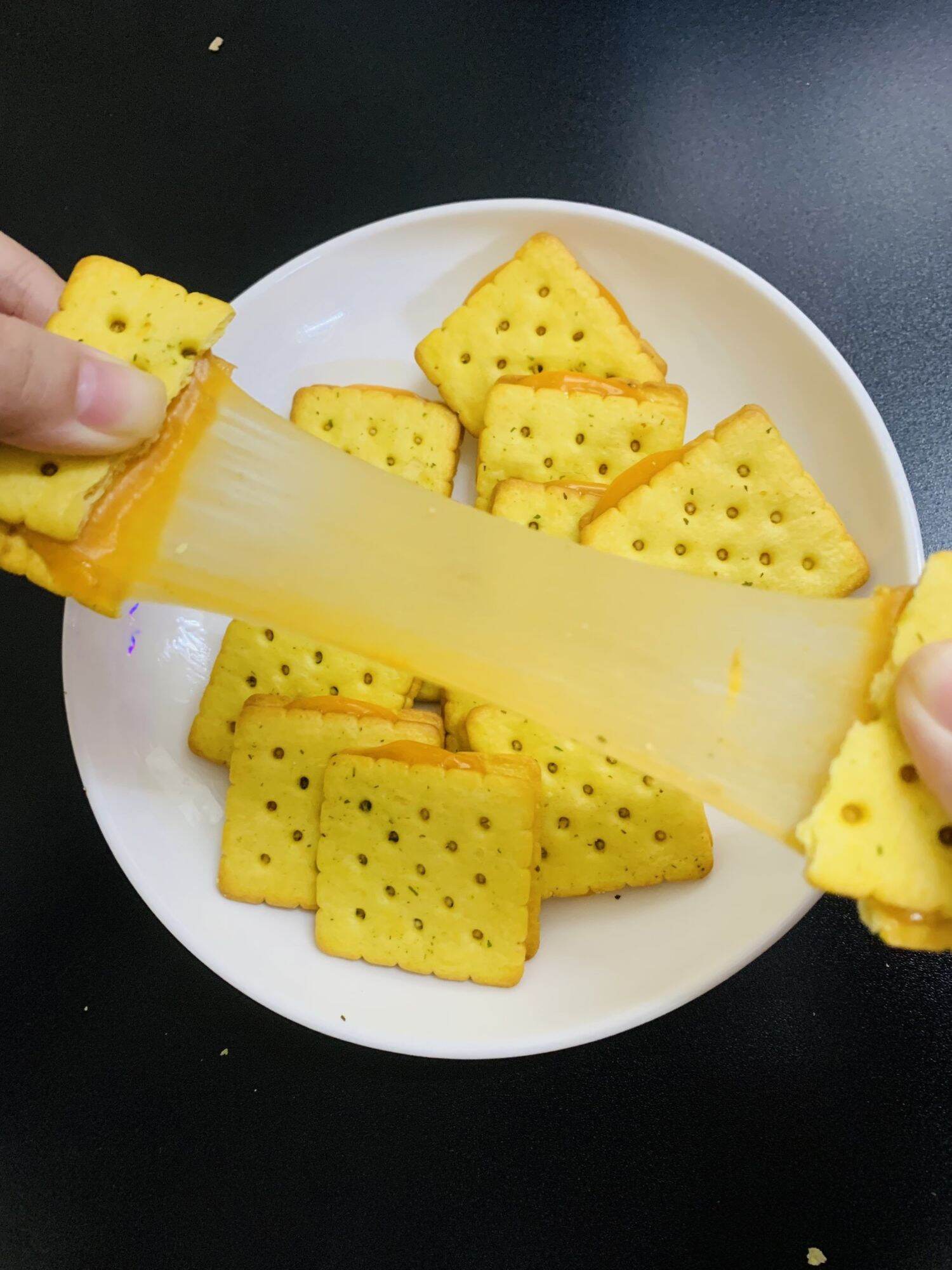 Bánh quy hành phô mai siêu ngon gói 150gr