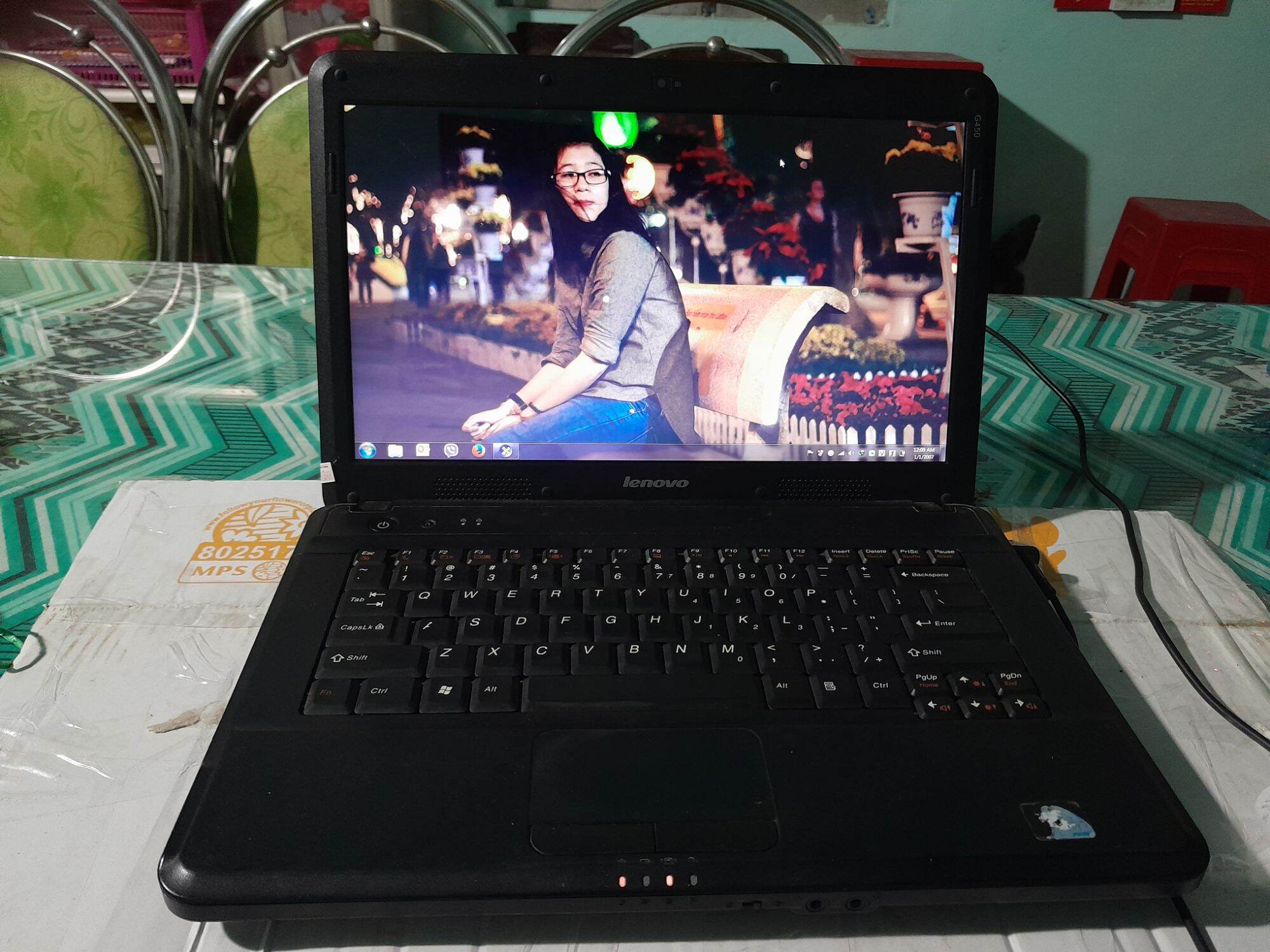 Thanh lý Laptop Lenovo G150, Pentum R Dual core, ram 2G, Giá bán 1,1 triệu.