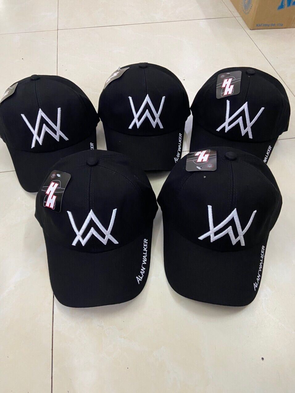 Nón kết kaki đen thêu nhiều logo