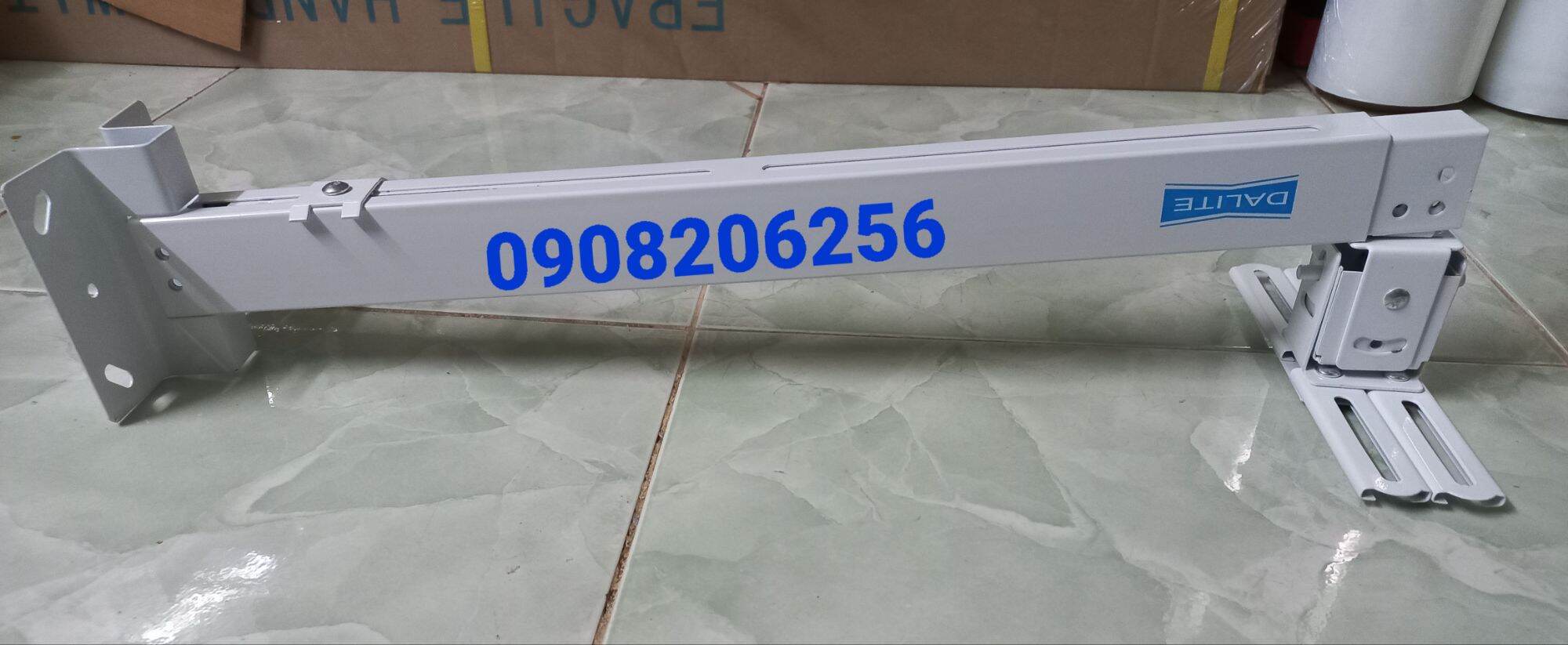giá treo máy chiếu 1m1