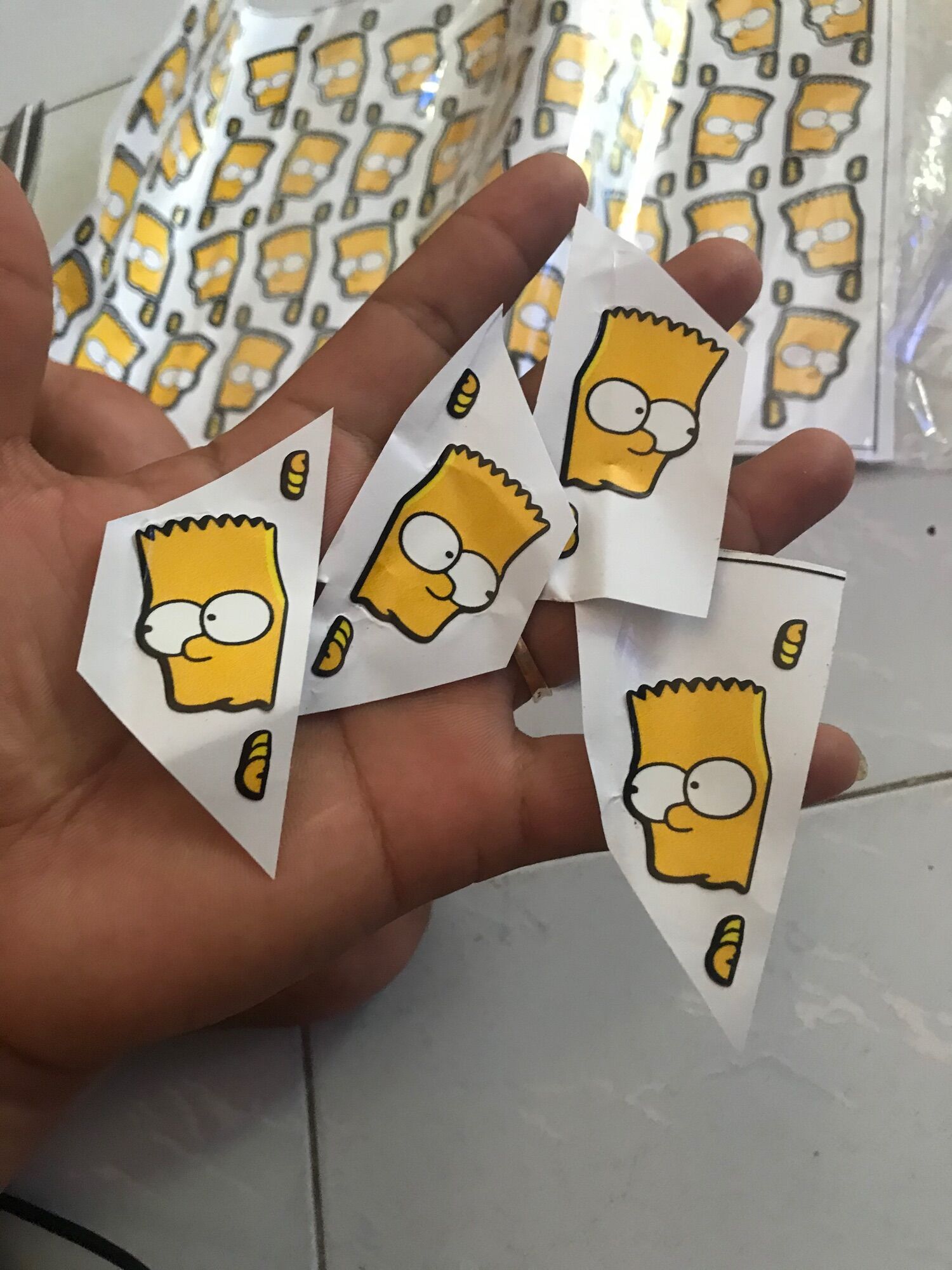 Tem Simpson 2 con decal núp lùm siêu cute