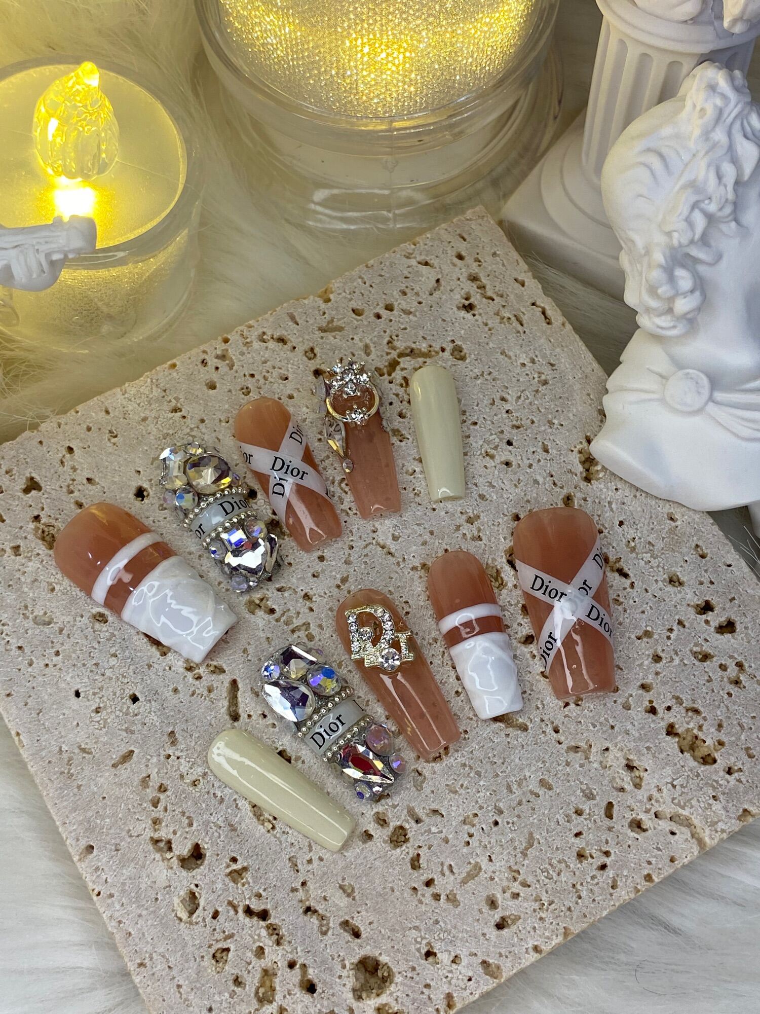 nailbox, móng tay giả thiết kế Dior đính charm đá | Lazada.vn