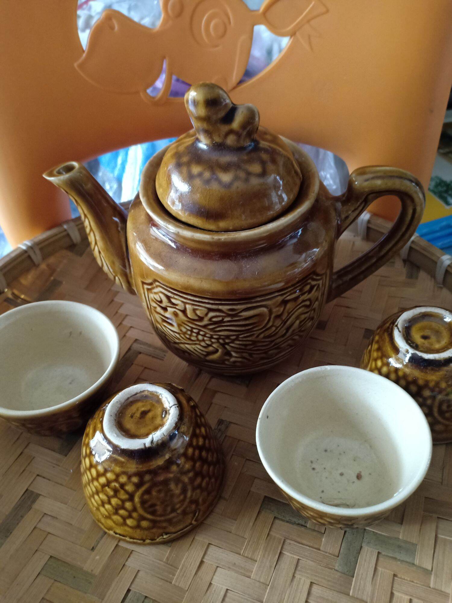 Bình trà xưa và 4 tách (0971660632)
