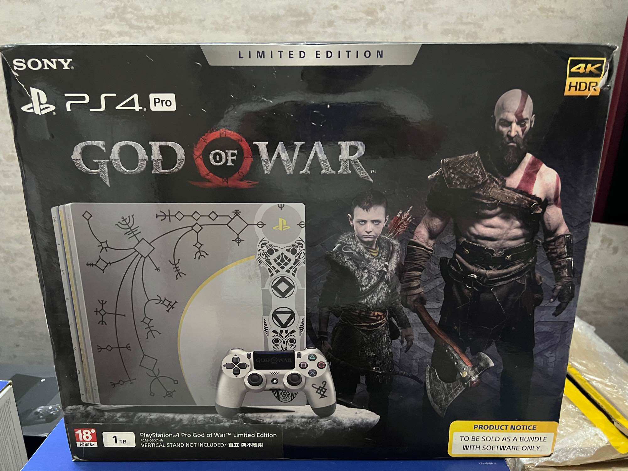 Máy chơi game PS4 Pro 1TB 2ND