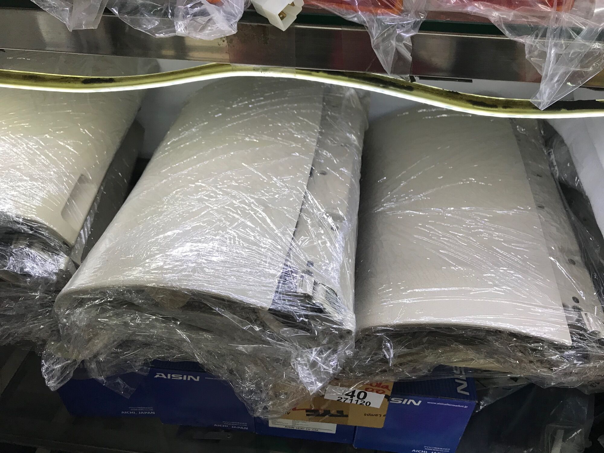 Nắp cốp trên innova 2006-2015 chính hãng 100% mới