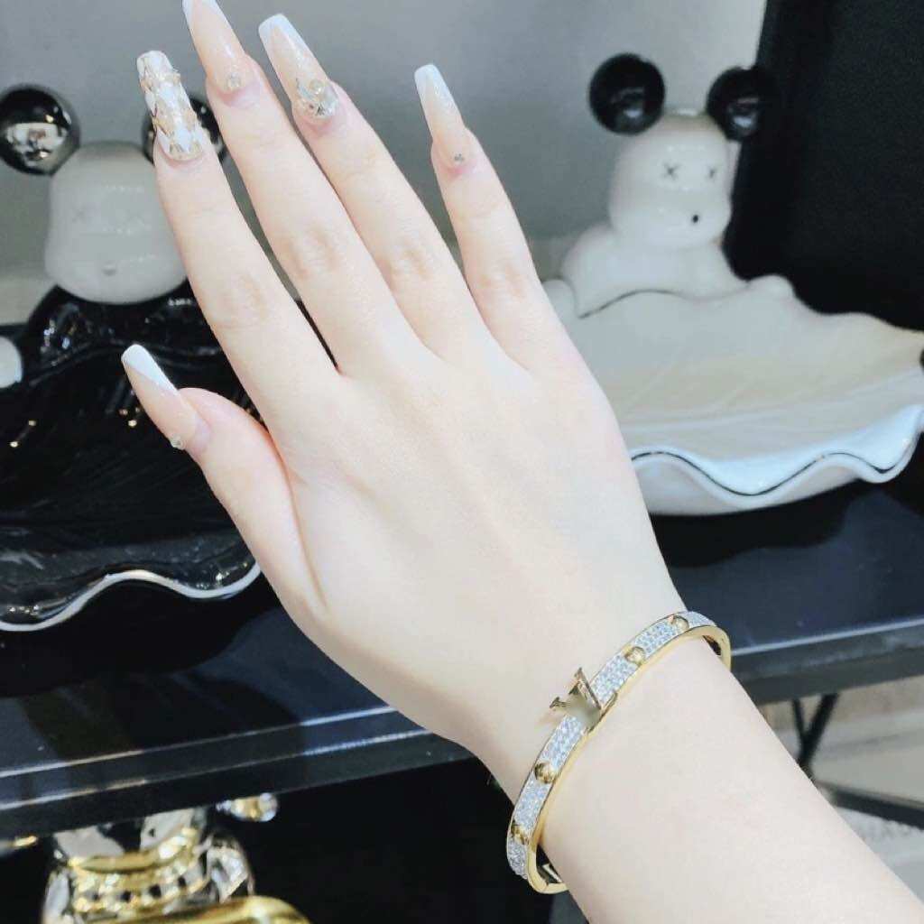 Vòng tay titan full đá tấm không đen không gỉ