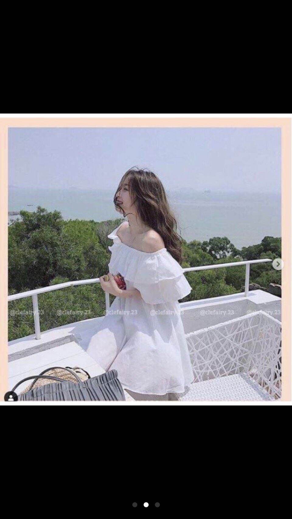 Váy trắng trễ vai