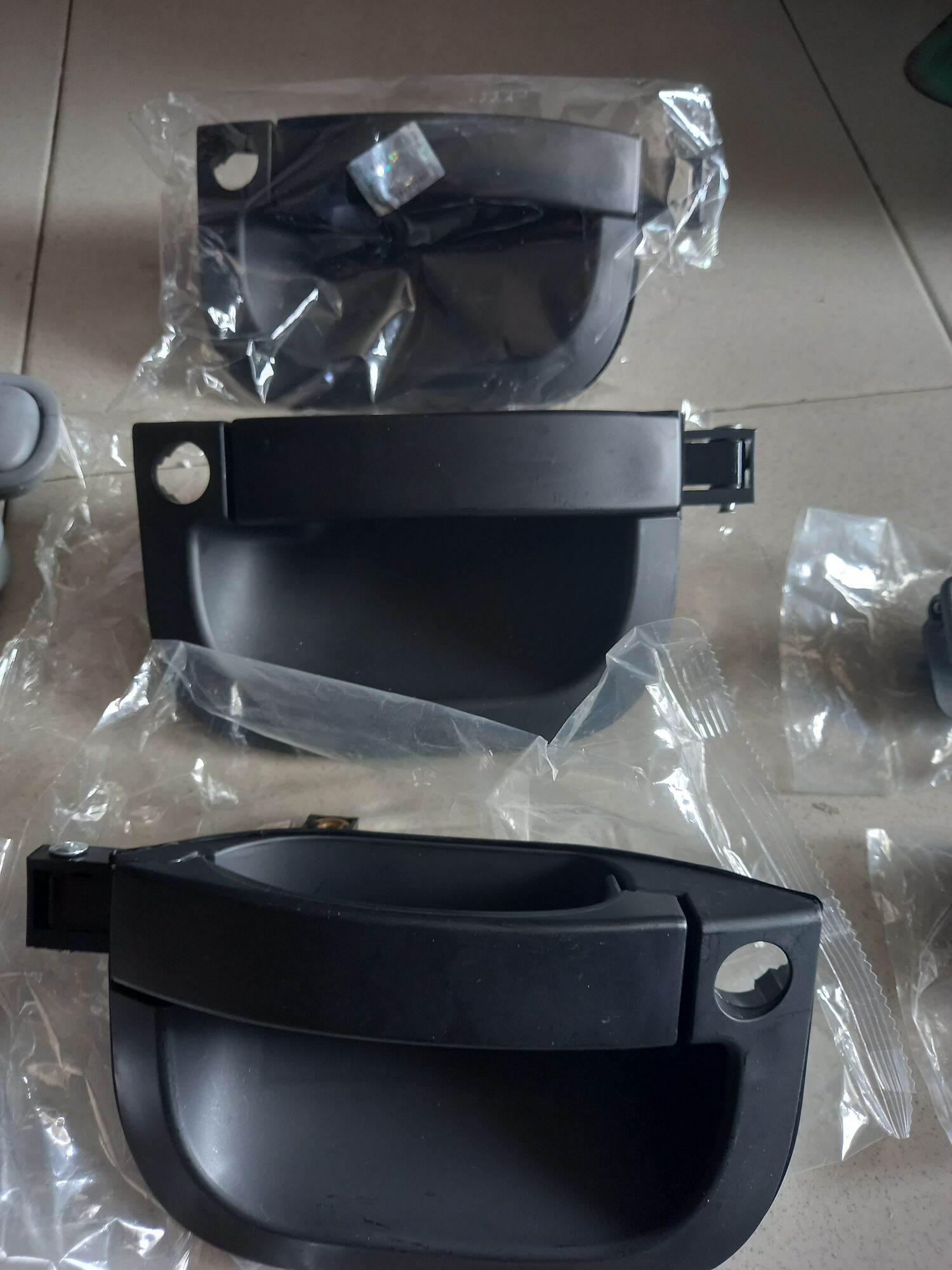 Tay mở cửa ngoài kia k200/k250/bongo